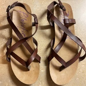 Blowfish sandals Narrow fit